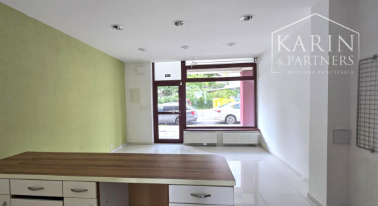 Prenájom – obchodné priestory  40m2 obchod, salón, služby, kancelária – Karlova Ves BA IV