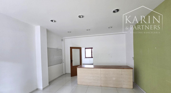 Prenájom – obchodné priestory  40m2 obchod, salón, služby, kancelária – Karlova Ves BA IV