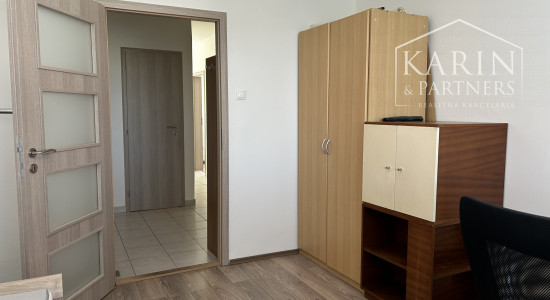 Neplatí sa provízia / Prenájom 4 Izb. Byt aj pre rodinu