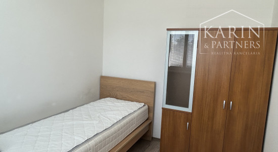 Neplatí sa provízia / Prenájom 4 Izb. Byt aj pre rodinu