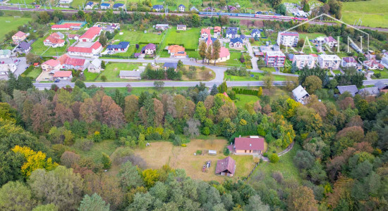 REZERVOVANÉ Rodinný dom na samote s priestranným pozemkom 4676 m2 vzdialený len 11 km od Púchova, s garážou, letnou kuchynkou a štvorkolkou