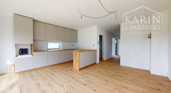 NÍZKOENERGETICKÝ DVOJDOM S DVOMI SAMOSTATNÝMI 5I JEDNOTKAMI