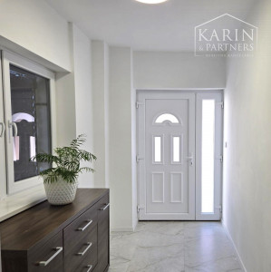 Predaj-rodinný dom 6 izbová novostavba, pozemok 998m2 v Maďarskej obci Bezenye.