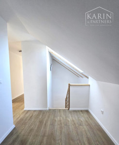 Predaj-rodinný dom 6 izbová novostavba, pozemok 998m2 v Maďarskej obci Bezenye.