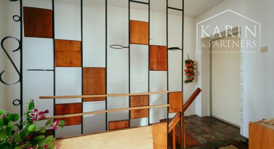 5i. rodinný dom v pôvodnom stave v obci Petrova Ves