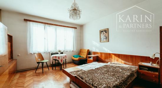 5i. rodinný dom v pôvodnom stave v obci Petrova Ves