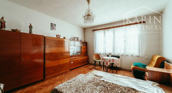 5i. rodinný dom v pôvodnom stave v obci Petrova Ves