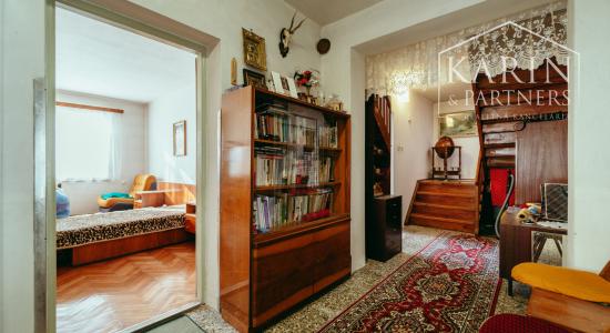 5i. rodinný dom v pôvodnom stave v obci Petrova Ves