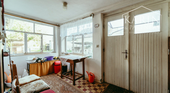 5i. rodinný dom v pôvodnom stave v obci Petrova Ves