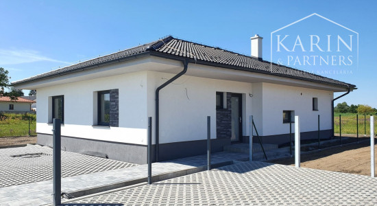 Predaj - Rodinný dom ,, Typ Bungalov " v obci Láb - okr. Malacky