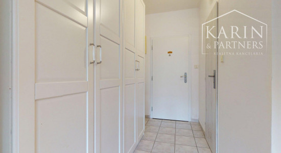 REZERVOVANÉ- 2-izbový byt v centre Rače | Plickova ulica | blízko viníc a lesa