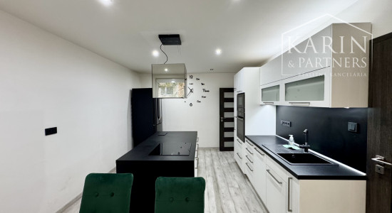 2i ZARIADENÝ BYT NA PREDAJ, HOLÍČ, PRI KAŠTIELI