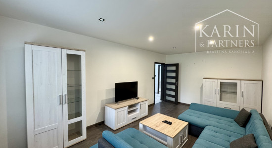 2i ZARIADENÝ BYT NA PREDAJ, HOLÍČ, PRI KAŠTIELI