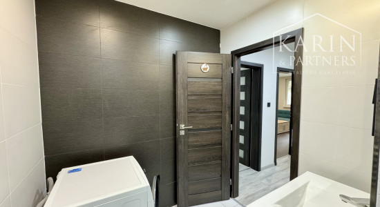 2i ZARIADENÝ BYT NA PREDAJ, HOLÍČ, PRI KAŠTIELI