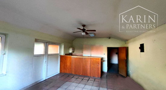 Exkluzívne: Rodinný dom Vinodol, 4-izbový, / Nitra 15km /