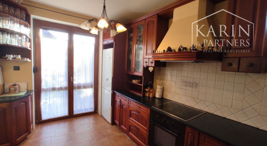 Dvojgeneračný 5-izbový rodinný dom, Ivanka pri Dunaji