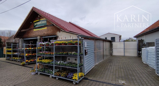 Obchodný priestor so skladom a pozemkom, Veľký Biel