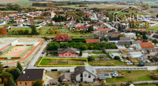 Stavebný pozemok v obci Čáry na Záhorí v tichej ulici