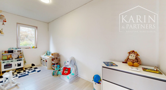 KOMPLETNE ZARIADENÝ 3I DREVODOM V CHATOVEJ OSADE