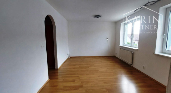 Vajnory - 3 izbový byt s loggiou, pivnicou  a parkovaním