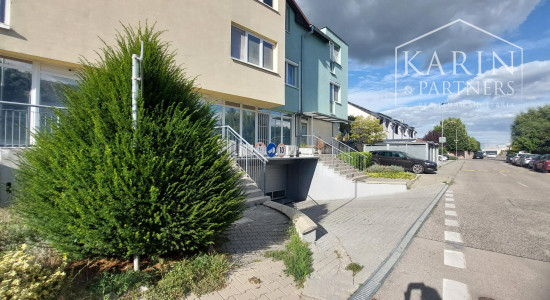 Vajnory - 3 izbový byt s loggiou, pivnicou  a parkovaním