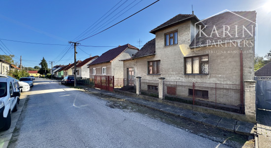 Priestranný 4-izbový rodinný dom, Petrova Ves