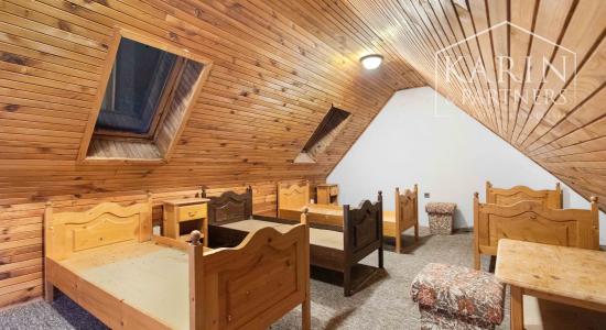 NA PREDAJ – REŠTAURÁCIA S UBYTOVANÍM V HOLÍČI