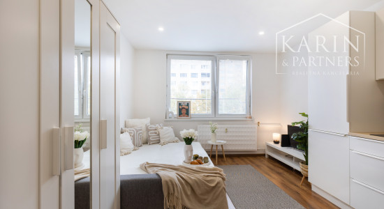 REZERVOVANÝ - Garsónka, ktorá vás zaujme: štýlový štartovací byt na Chrenovej – Nitra