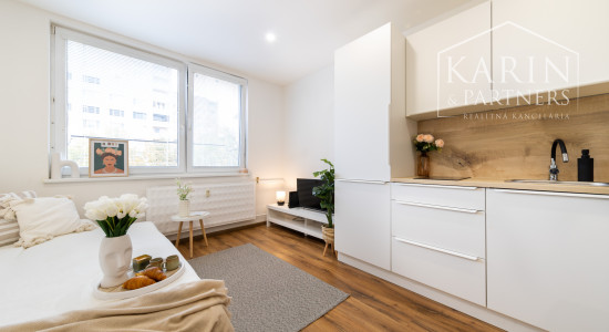 REZERVOVANÝ - Garsónka, ktorá vás zaujme: štýlový štartovací byt na Chrenovej – Nitra