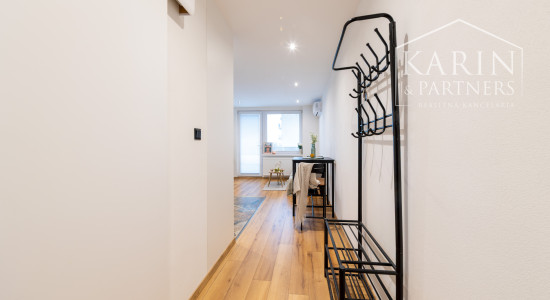 REZERVOVANÝ - 1-izbový byt s balkónom v obľúbenej lokalite Nitra – Chrenová