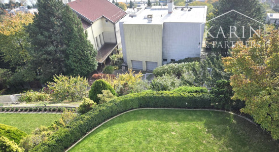 Prenájom – 4 izbový exkluzívny byt s nádherným výhľadom na Hradnom kopci – BA I Staré mesto