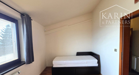 Prenájom – 4 izbový exkluzívny byt s nádherným výhľadom na Hradnom kopci – BA I Staré mesto