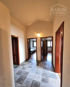 Prenájom – 4 izbový exkluzívny byt s nádherným výhľadom na Hradnom kopci – BA I Staré mesto