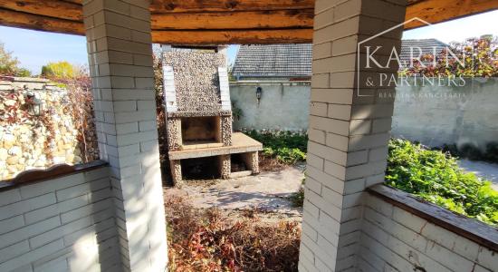 NA PREDAJ-Prevádzková budova+3i byt v centre obce Palárikovo