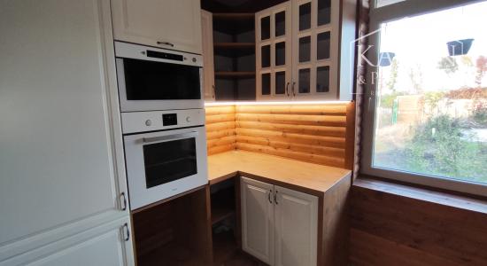 NA PREDAJ-Prevádzková budova+3i byt v centre obce Palárikovo