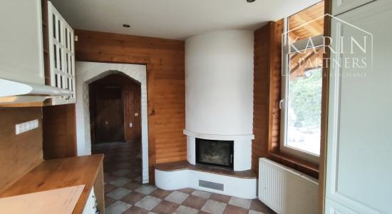 NA PREDAJ-Prevádzková budova+3i byt v centre obce Palárikovo