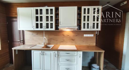 NA PREDAJ-Prevádzková budova+3i byt v centre obce Palárikovo