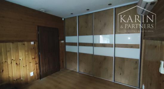 NA PREDAJ-Prevádzková budova+3i byt v centre obce Palárikovo