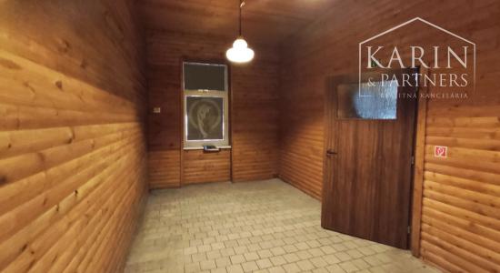 NA PREDAJ-Prevádzková budova+3i byt v centre obce Palárikovo