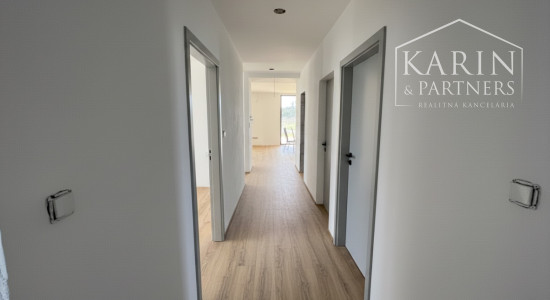 Moderný 4-izbový, pasívny rodinný dom v oáze pohody –  Lipová alej