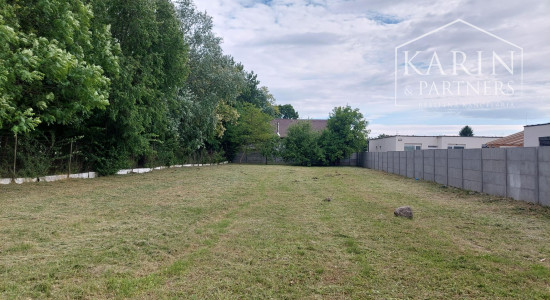 Stavebný pozemok 1 072 m2  -  Hrubá Borša okr. Senec