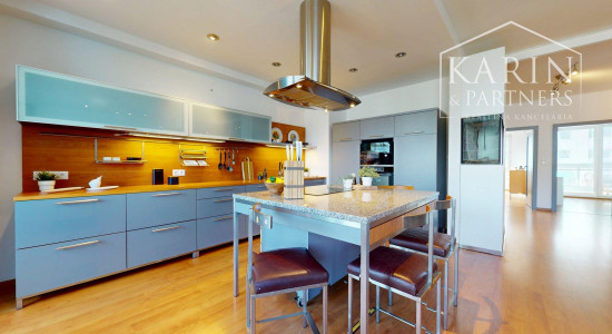 KOMPLETNE ŠTÝLOVO ZARIADENÝ 3I BYT S LODŽIOU A BALKÓNOM