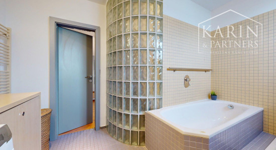 KOMPLETNE ŠTÝLOVO ZARIADENÝ 3I BYT S LODŽIOU A BALKÓNOM