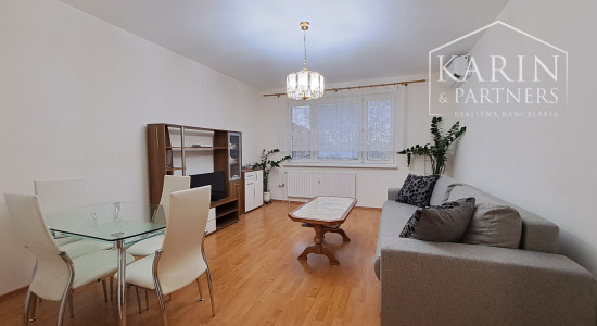 Prenájom 3-izbový byt s klimatizáciou, Smolenická ulica, Bratislava V Petržalka