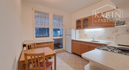 Prenájom 3-izbový byt s klimatizáciou, Smolenická ulica, Bratislava V Petržalka