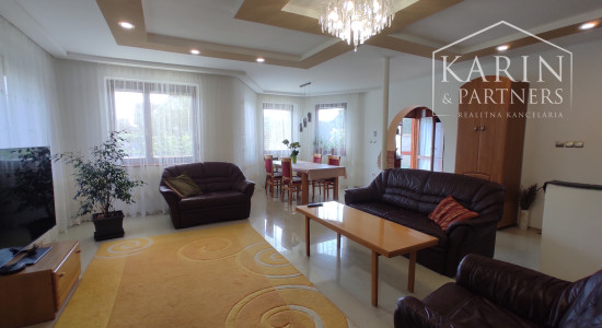 Dvojgeneračný 5-izbový rodinný dom, Ivanka pri Dunaji