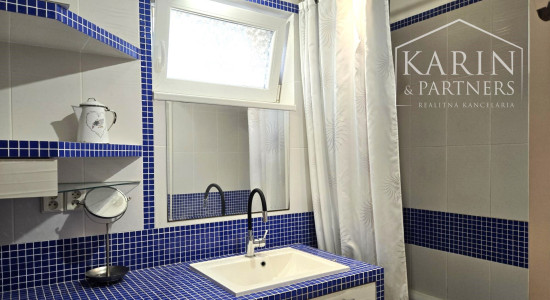 Predaj - 5 izbový, dvojgeneračný rodinný dom - Rajka Maďarsko