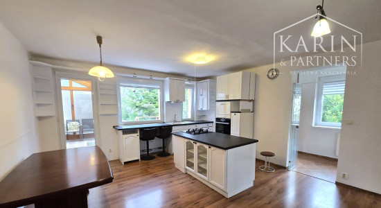 Predaj - 5 izbový, dvojgeneračný rodinný dom - Rajka Maďarsko