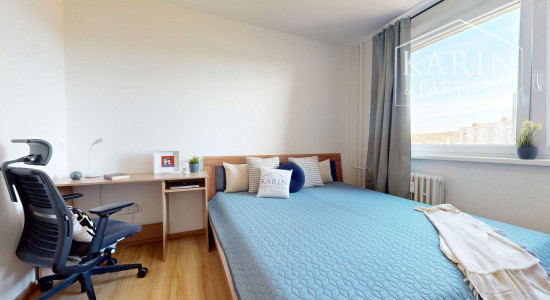 KOMPLETNE ZREKONŠTRUOVANÝ A ZARIADENÝ 2I BYT S PIVNICOU