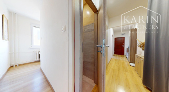 KOMPLETNE ZREKONŠTRUOVANÝ A ZARIADENÝ 2I BYT S PIVNICOU